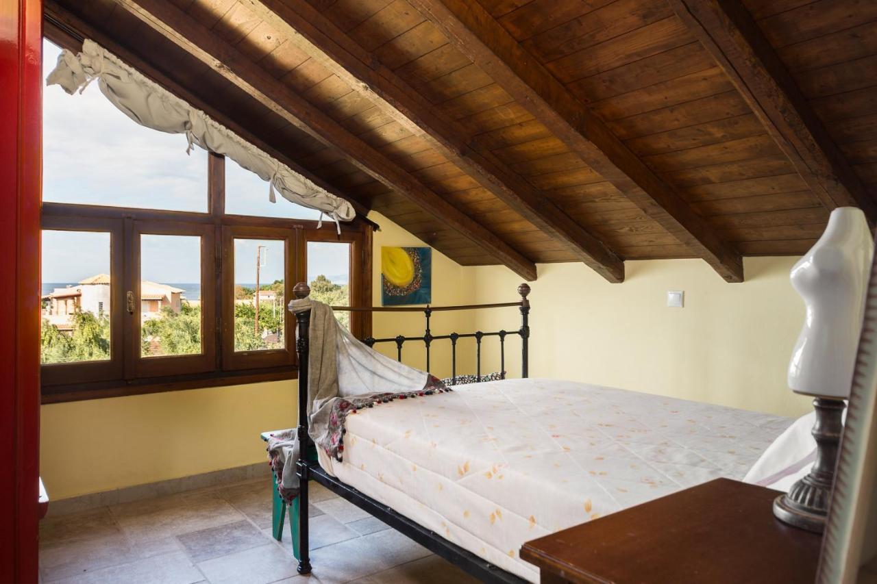 Beachfront Villa Meliti Ágios Matthaíos Exteriör bild