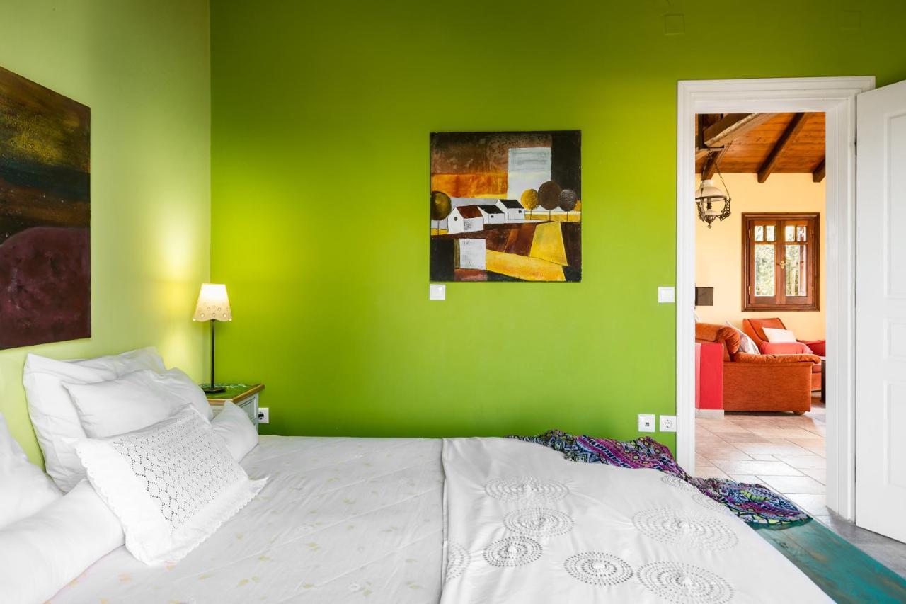 Beachfront Villa Meliti Ágios Matthaíos Exteriör bild