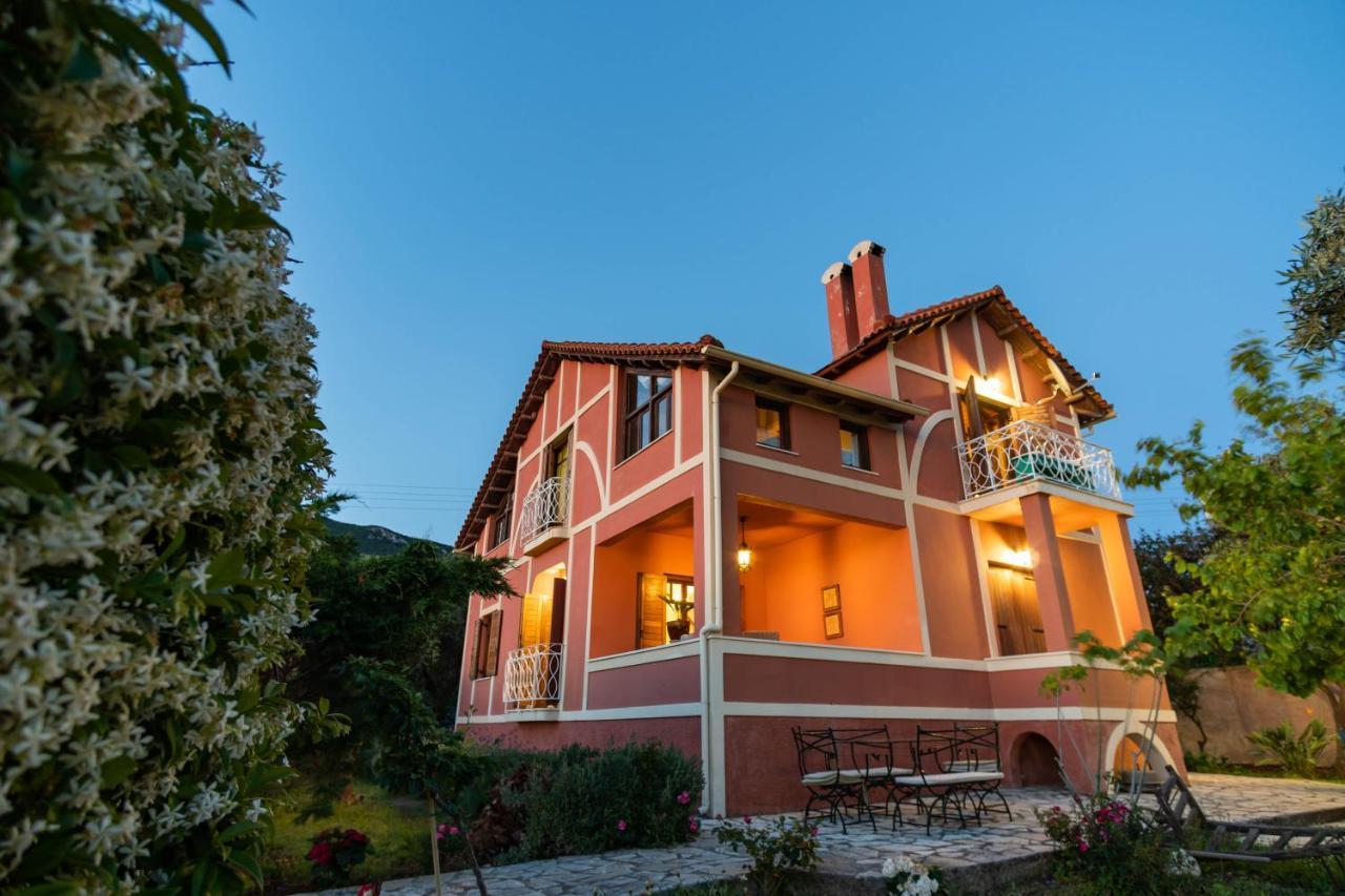 Beachfront Villa Meliti Ágios Matthaíos Exteriör bild